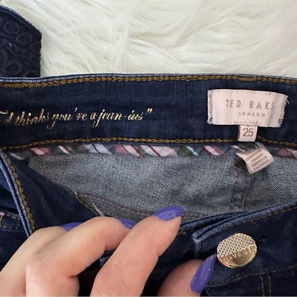 ᴇᴜᴄ ᴛᴇᴅ ʙᴀᴋᴇʀ ᴄʀᴏᴘᴘᴇᴅ ᴍɪᴅ-ʀɪꜱᴇ ᴅᴇɴɪᴍ - Picture 7 of 16